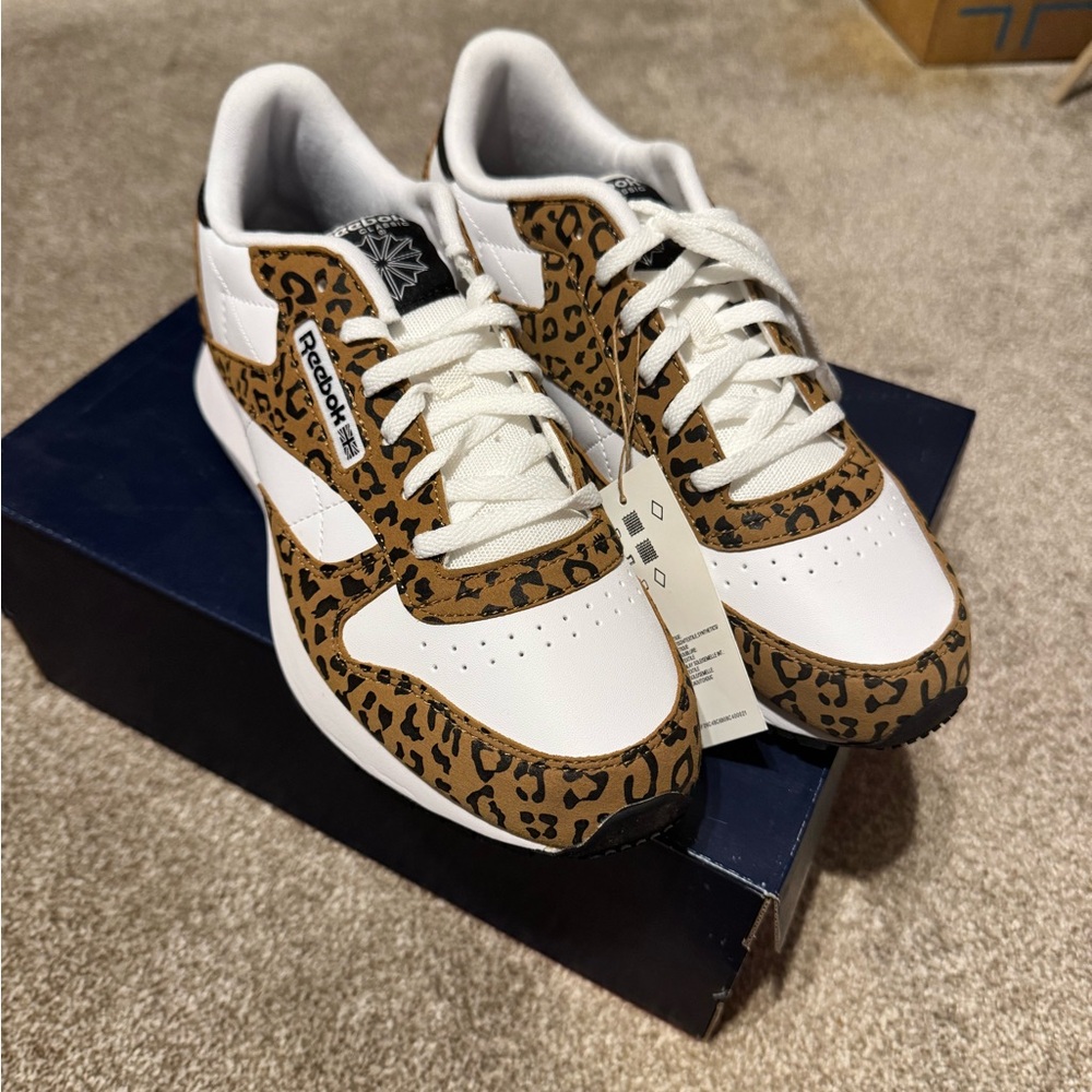Brand new leopard Reeboks